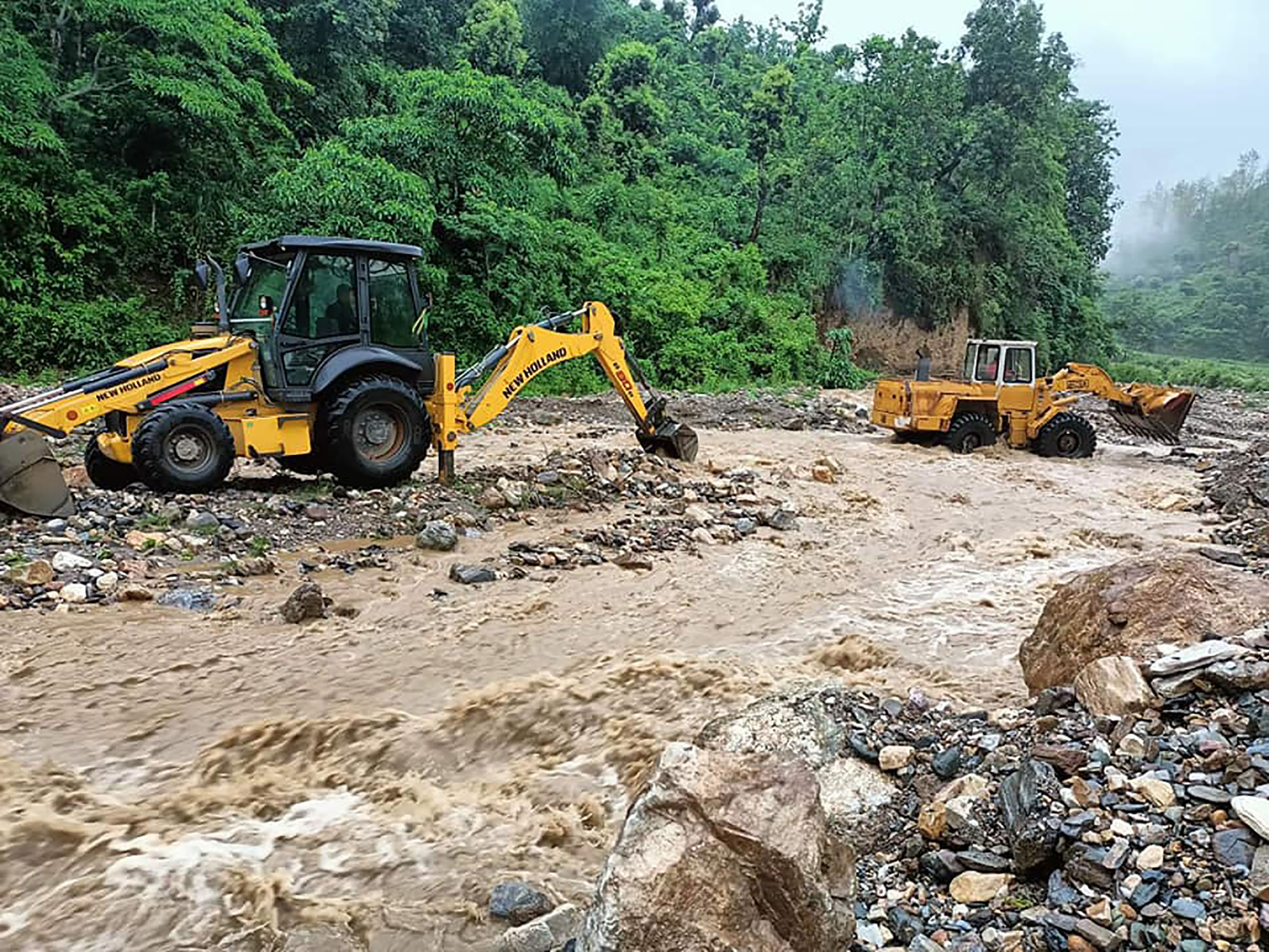 Two dead, three injured in landslide - Everest Times - Online News 